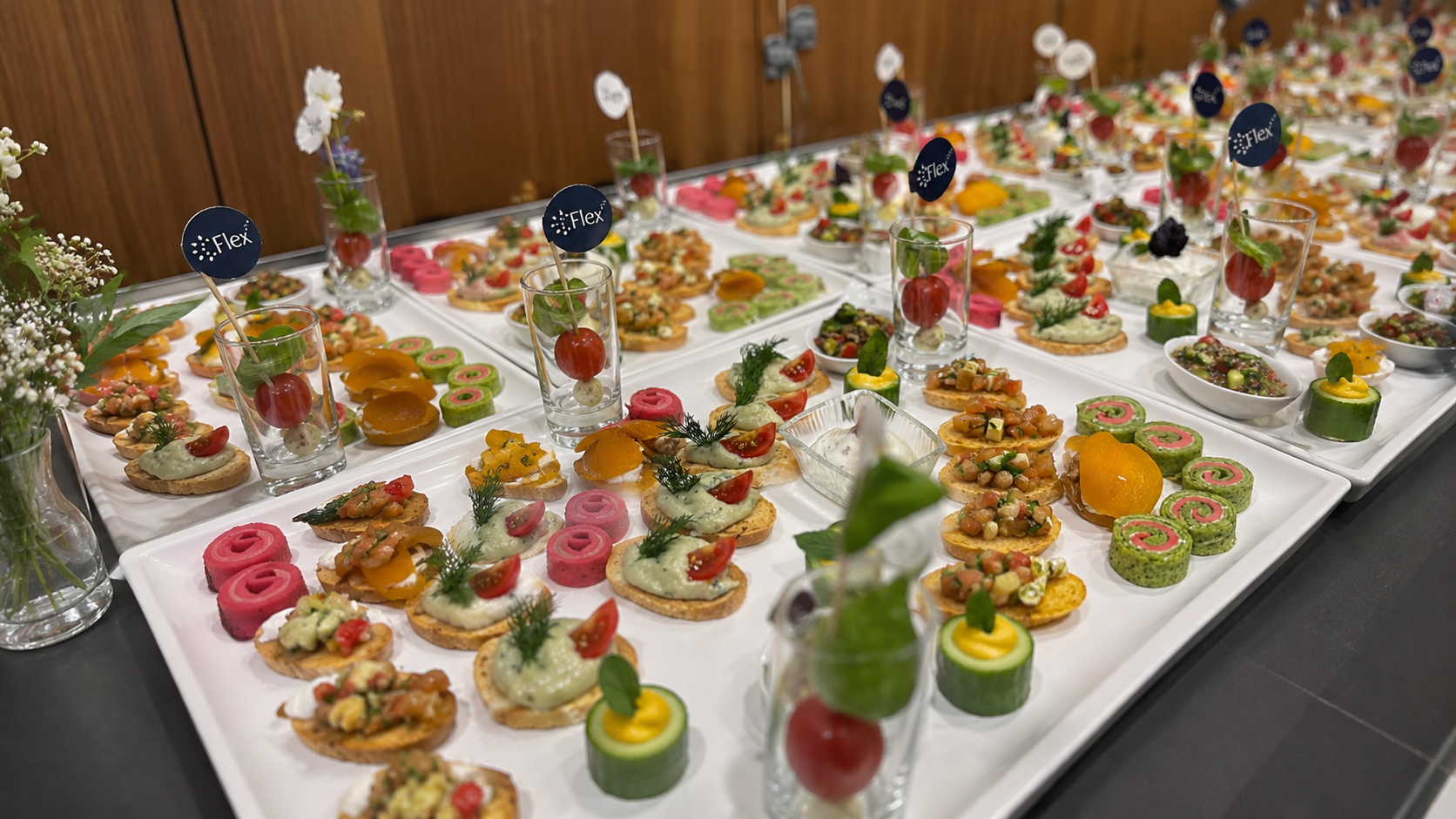 FACTORS AFFECTING PER-PERSON CORPORATE CATERING COSTS